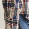 Camisas com bolsos de patch em sarja