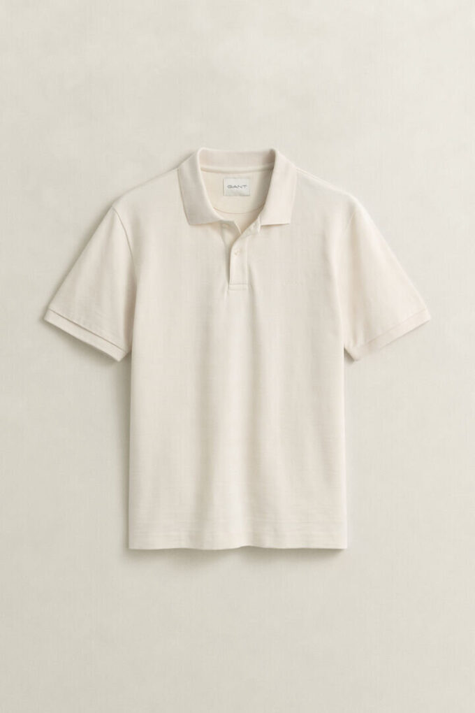 Camisas com riscas texturizadas
