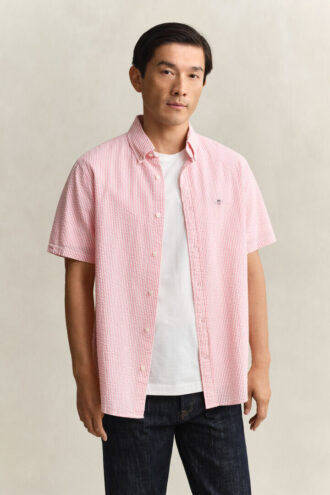 Camisas de calções em seersucker às riscas