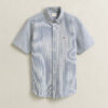 Camisas de calções em seersucker às riscas