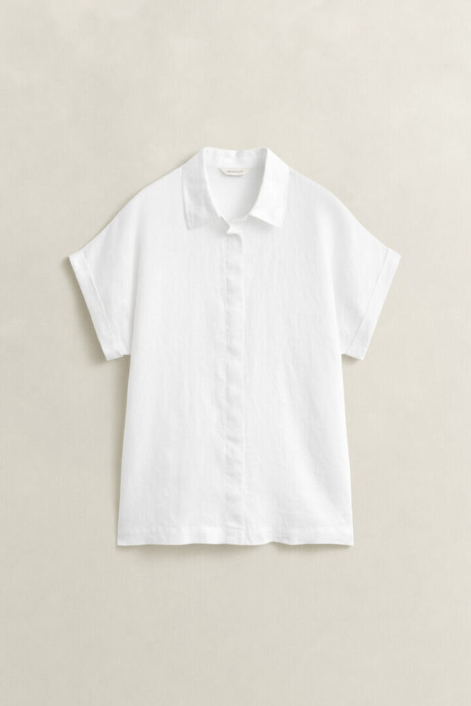 Camisas de linho com mangas curtas