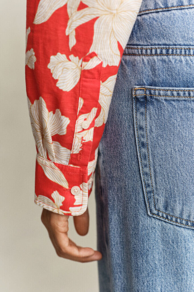 Camisas de linho com padrão floral