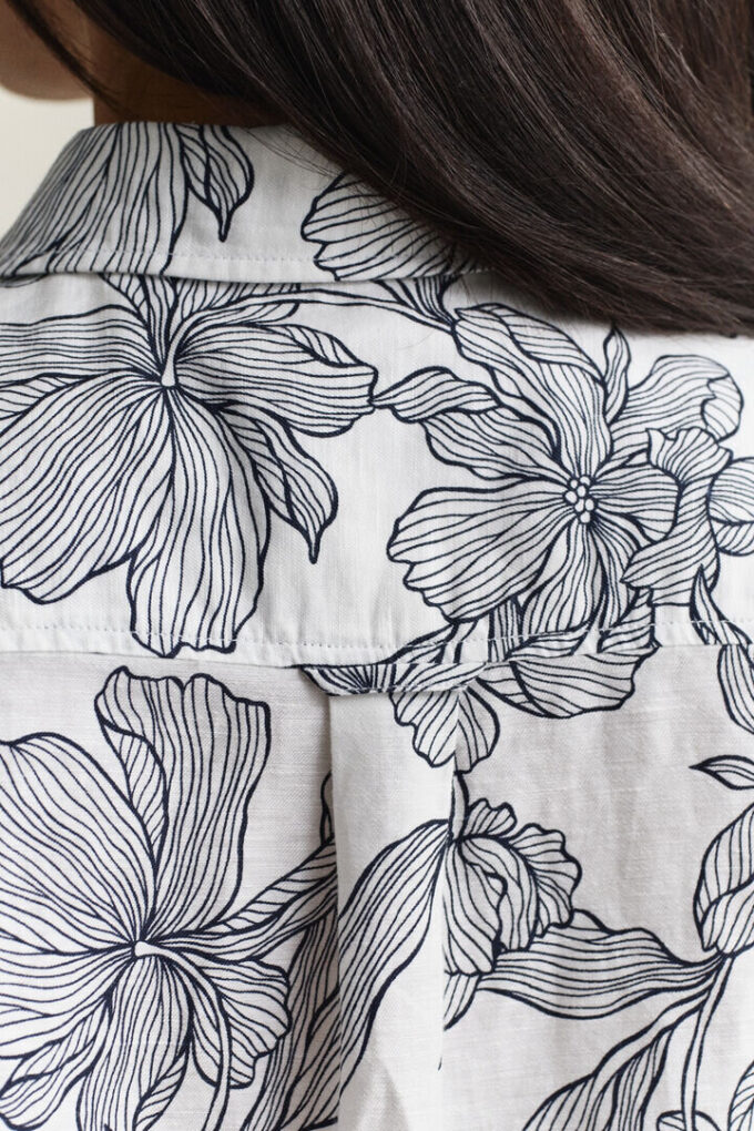 Camisas de linho com padrão floral