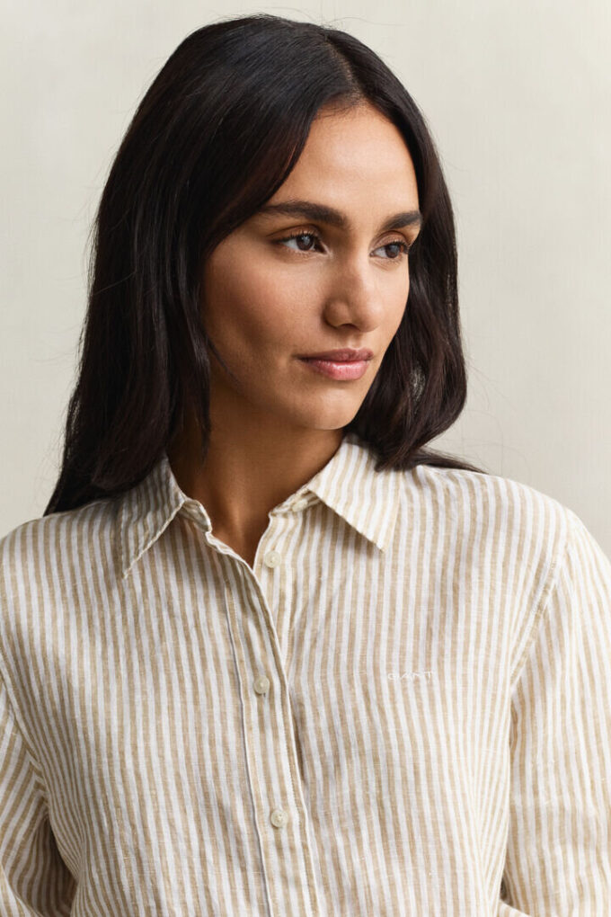 Camisas de linho às riscas com corte regular