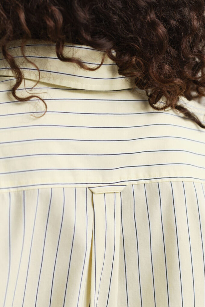 Camisas de popeline às riscas com corte descontraído