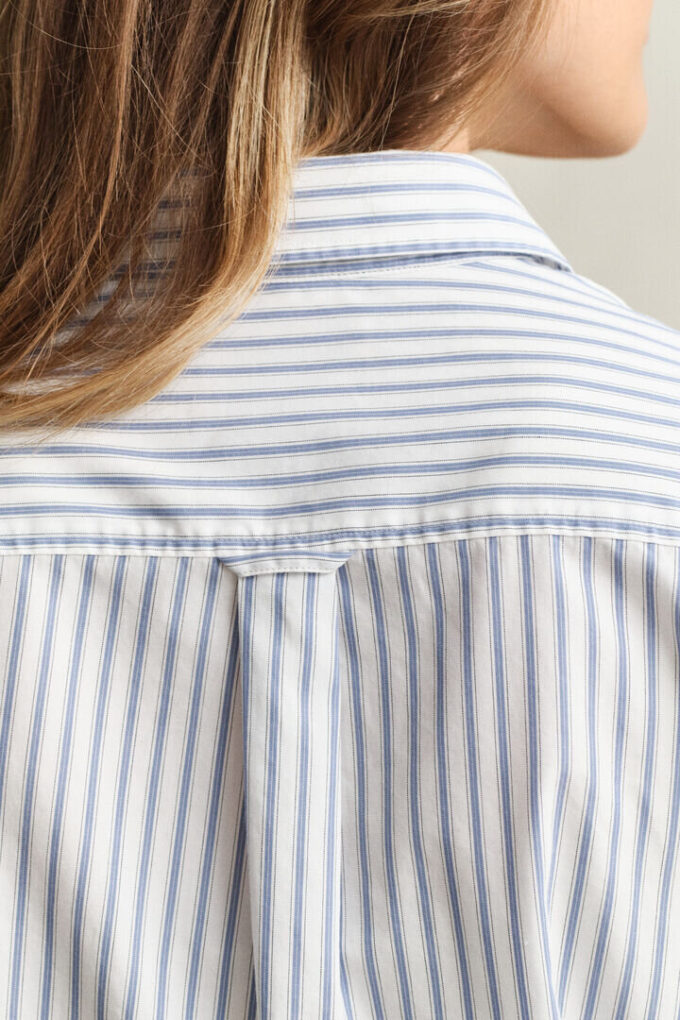 Camisas de popeline às riscas de corte regular