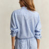 Camisas de seersucker às riscas