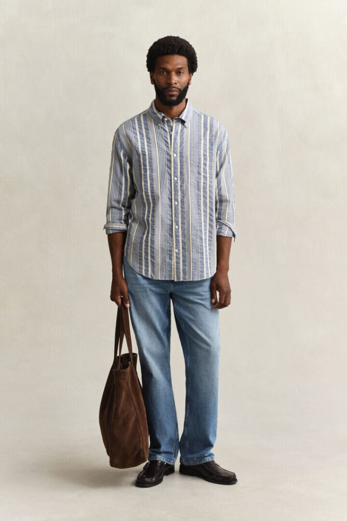 Camisas de seersucker às riscas com corte descontraído