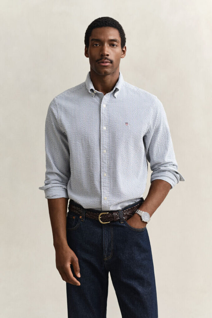 Camisas de seersucker às riscas com corte regular