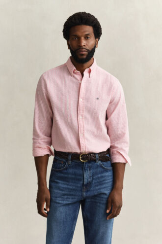 Camisas de seersucker às riscas com corte regular