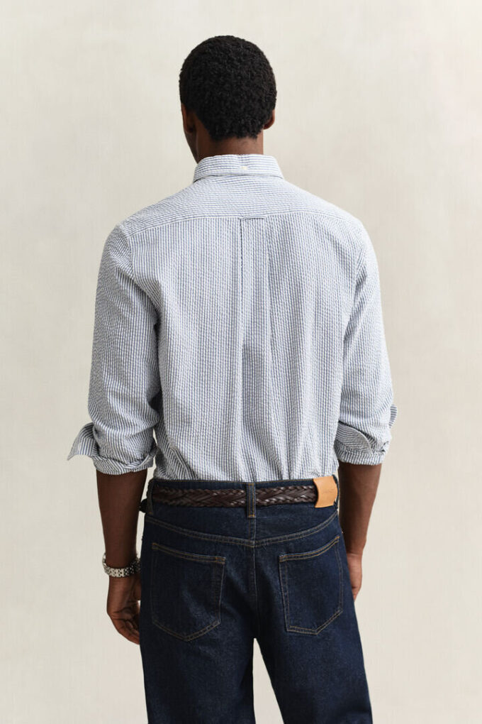 Camisas de seersucker às riscas com corte regular
