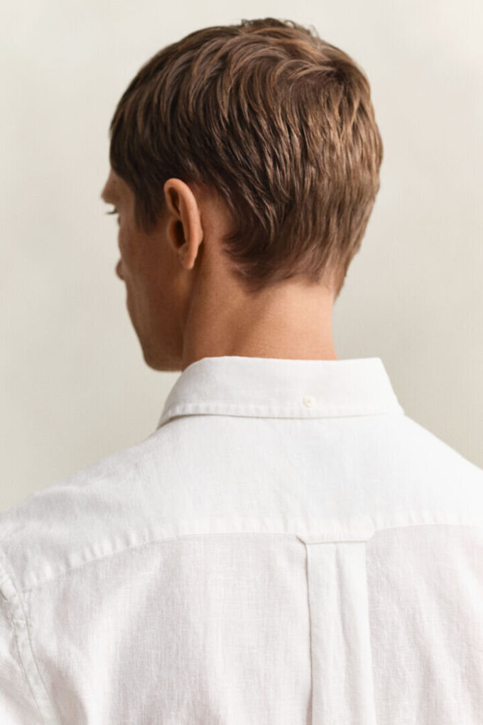 Camisas em mistura de linho