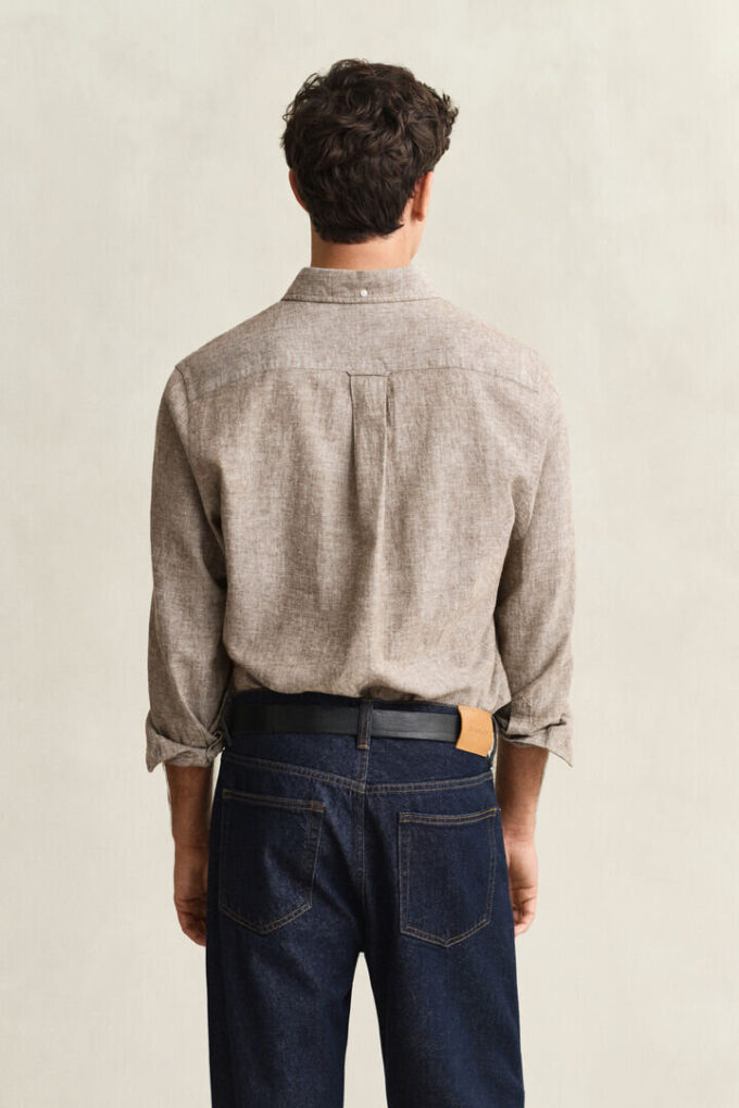 Camisas em mistura de linho