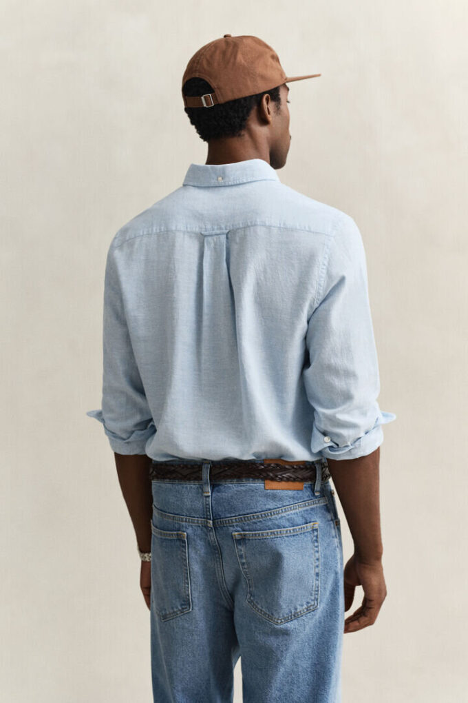 Camisas em mistura de linho