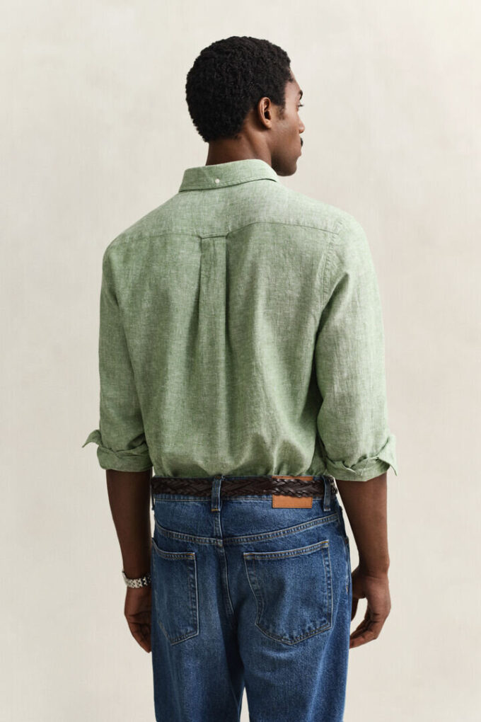 Camisas em mistura de linho