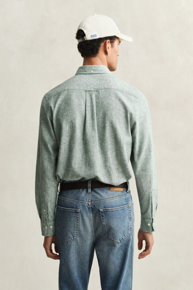 Camisas em mistura de linho
