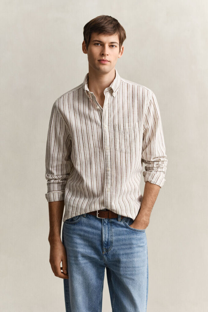 Camisas em mistura de linho às riscas