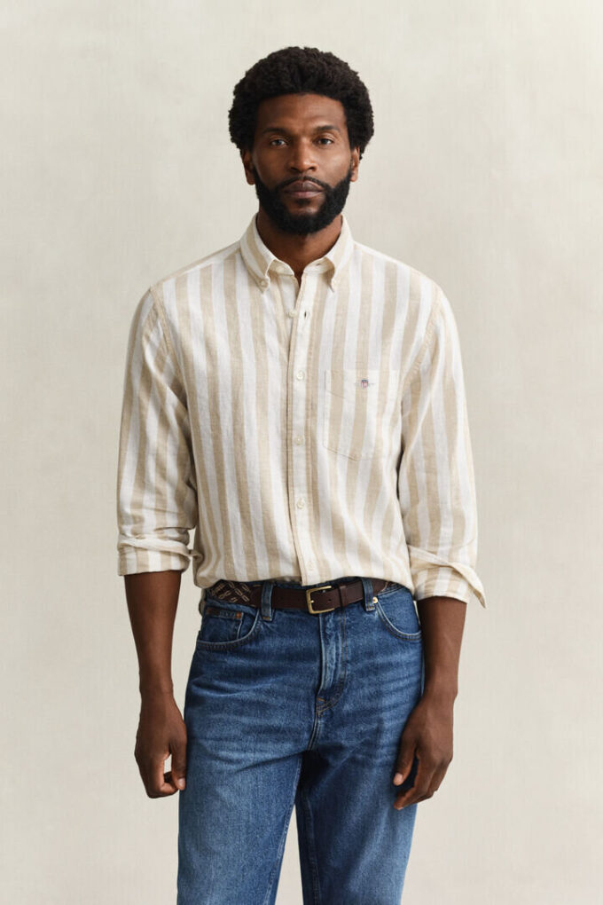 Camisas em mistura de linho às riscas