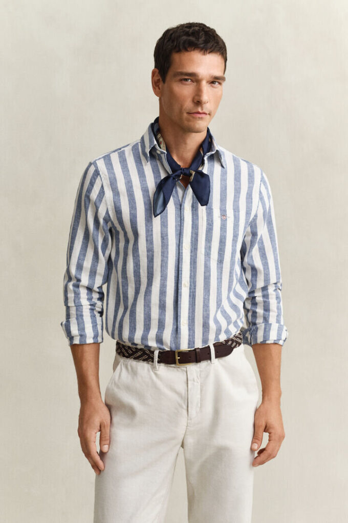 Camisas em mistura de linho às riscas