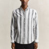 Camisas em mistura de linho às riscas