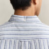 Camisas em mistura de linho às riscas
