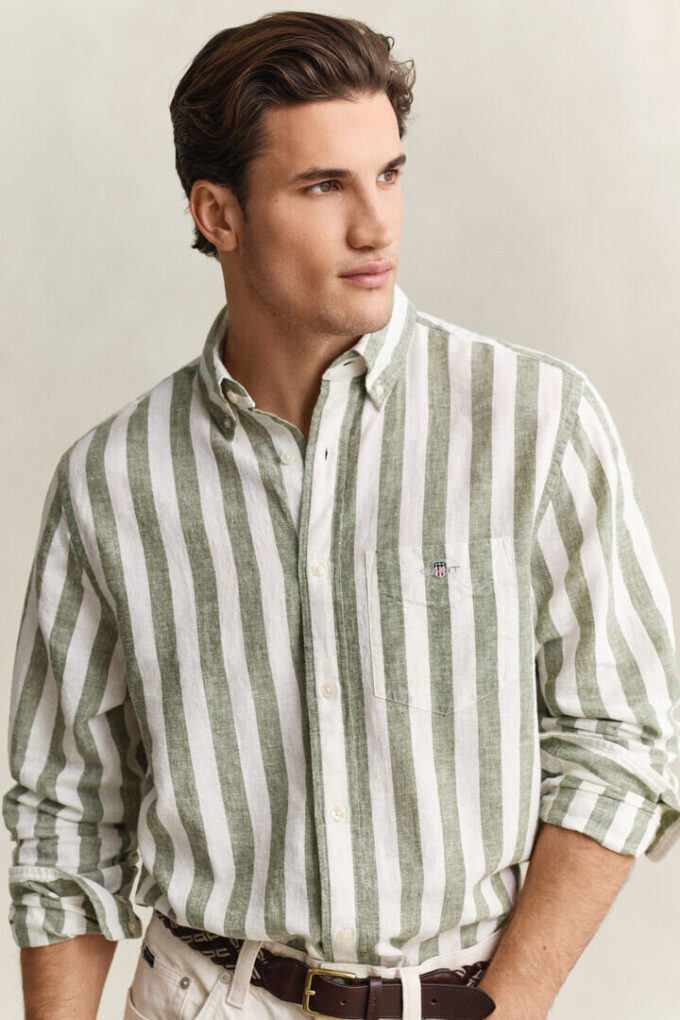 Camisas em mistura de linho às riscas