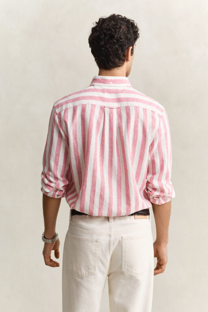 Camisas em mistura de linho às riscas