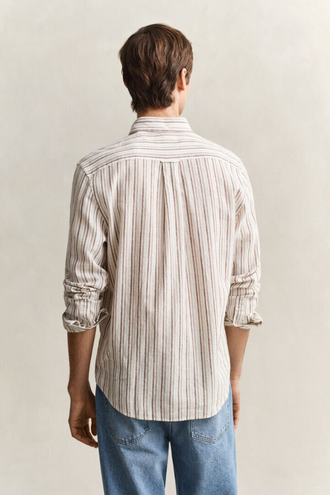 Camisas em mistura de linho às riscas