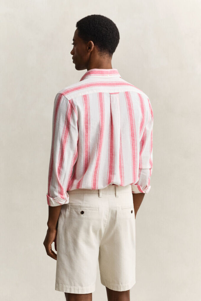 Camisas em mistura de linho às riscas