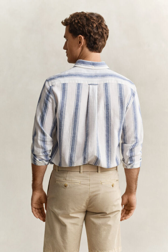Camisas em mistura de linho às riscas