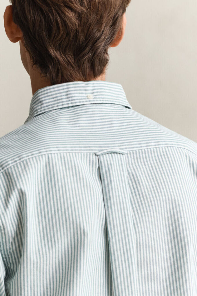 Camisas Oxford Clássicas com Risca de Bancário