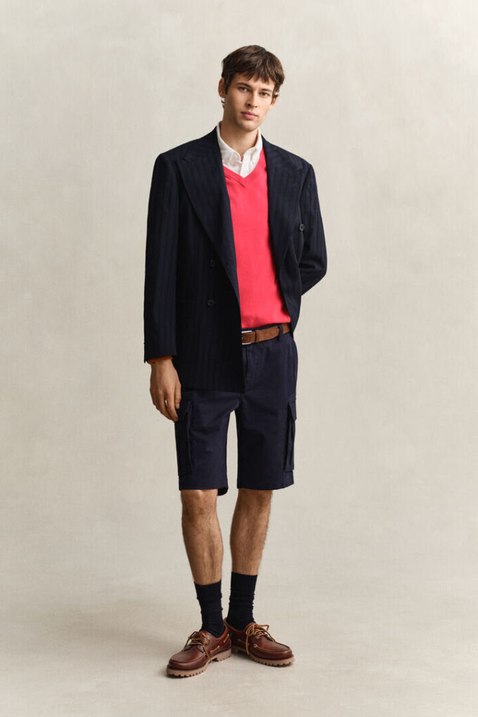 Camisola clássica de algodão com decote em V