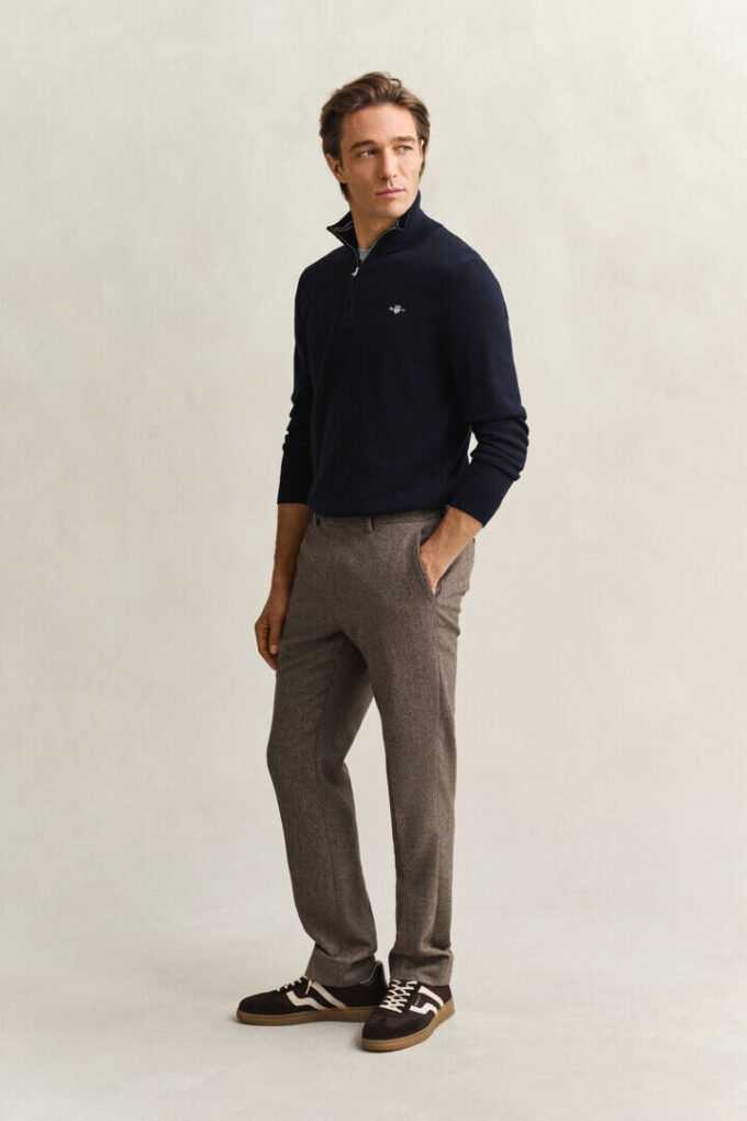 Camisola clássica de algodão com meio fecho
