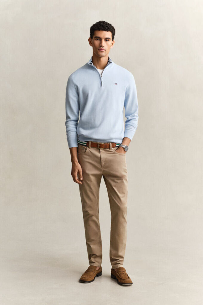 Camisola clássica de algodão com meio fecho