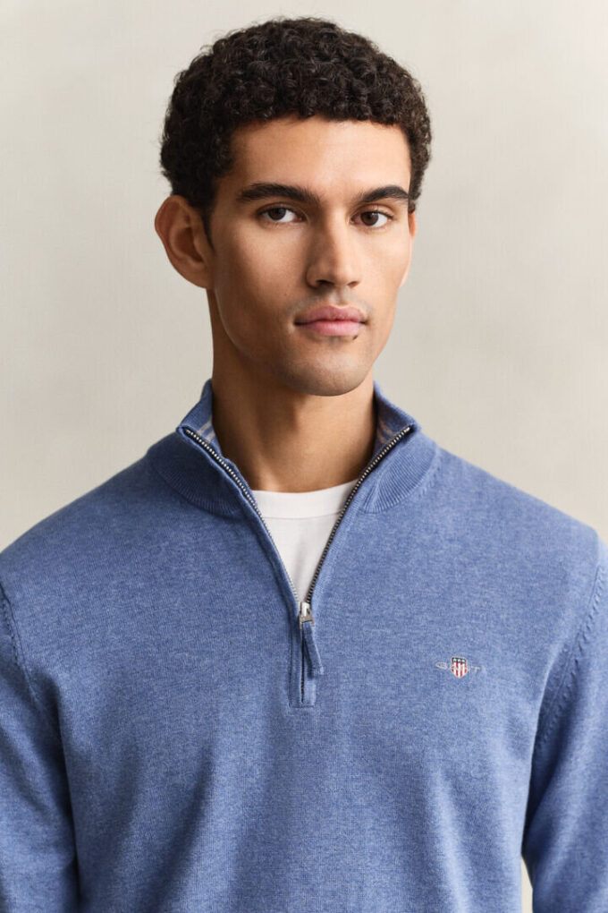 Camisola clássica de algodão com meio fecho