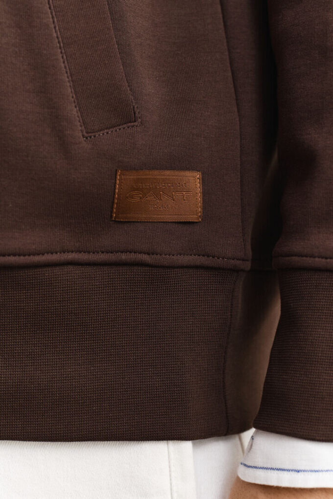 Camisola com capuz em tecido interlock