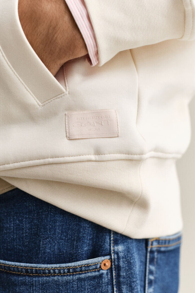 Camisola com capuz em tecido interlock