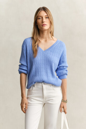 Camisola com decote em V em malha trançada