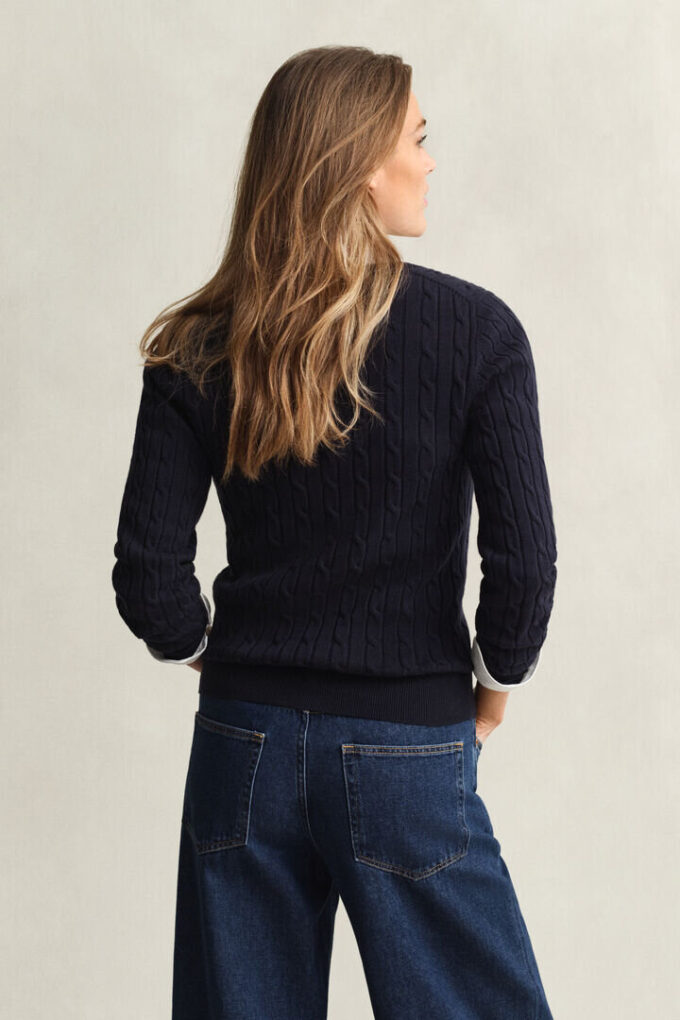 Camisola com decote em V em malha trançada