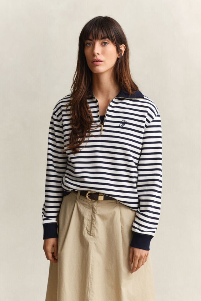 Camisola com meio fecho e riscas