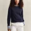 Camisola de gola redonda com emblema tonal