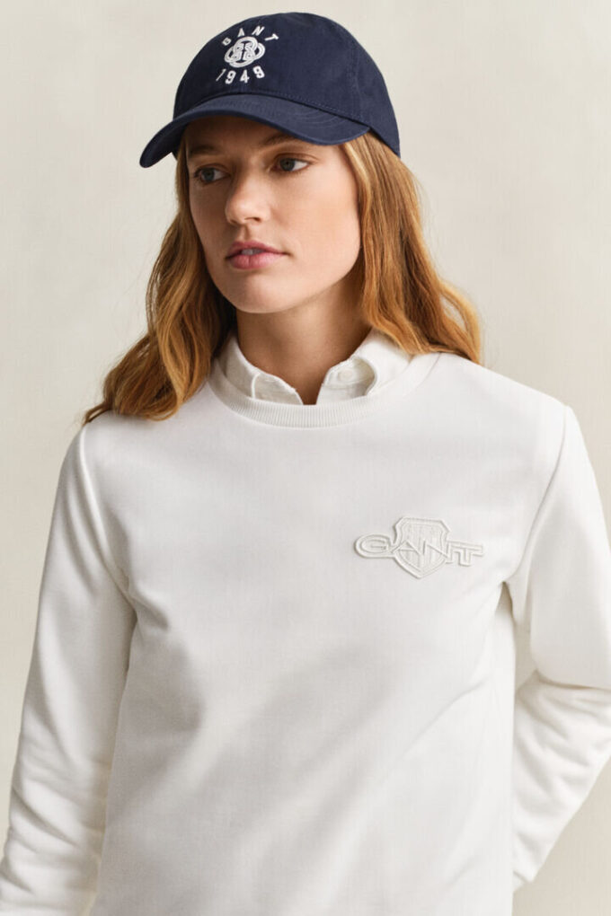 Camisola de gola redonda com emblema tonal