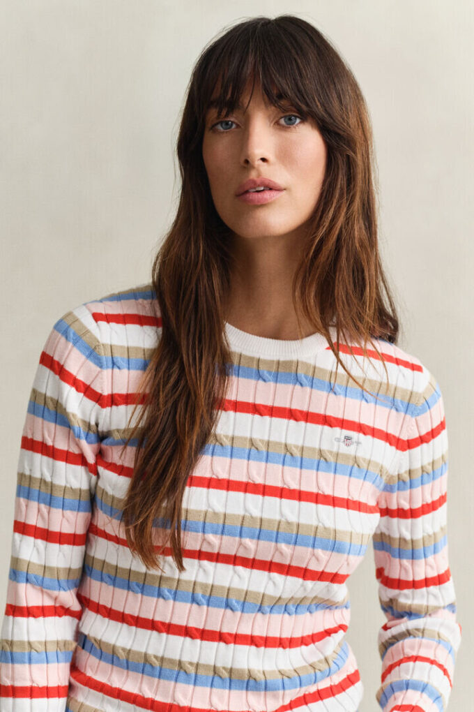 Camisola de gola redonda com malha trançada às riscas