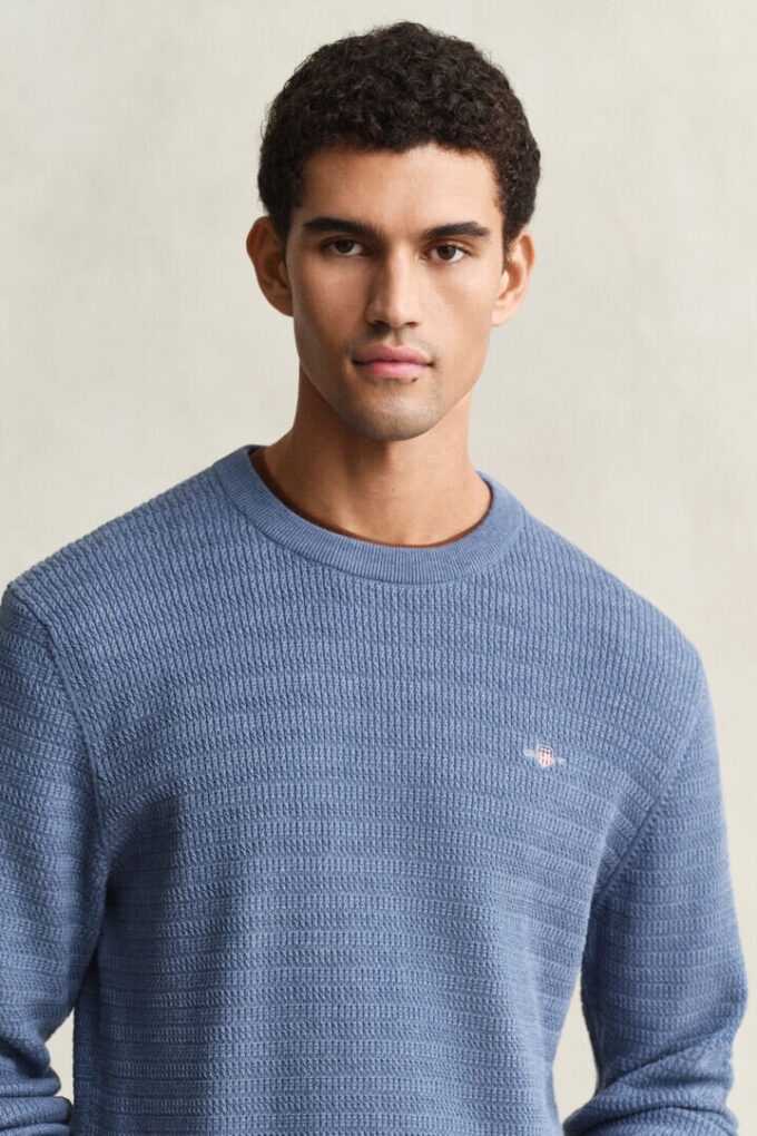 Camisola de gola redonda com mini-malha trançada