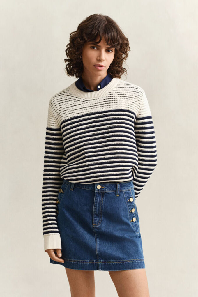 Camisola de gola redonda às riscas