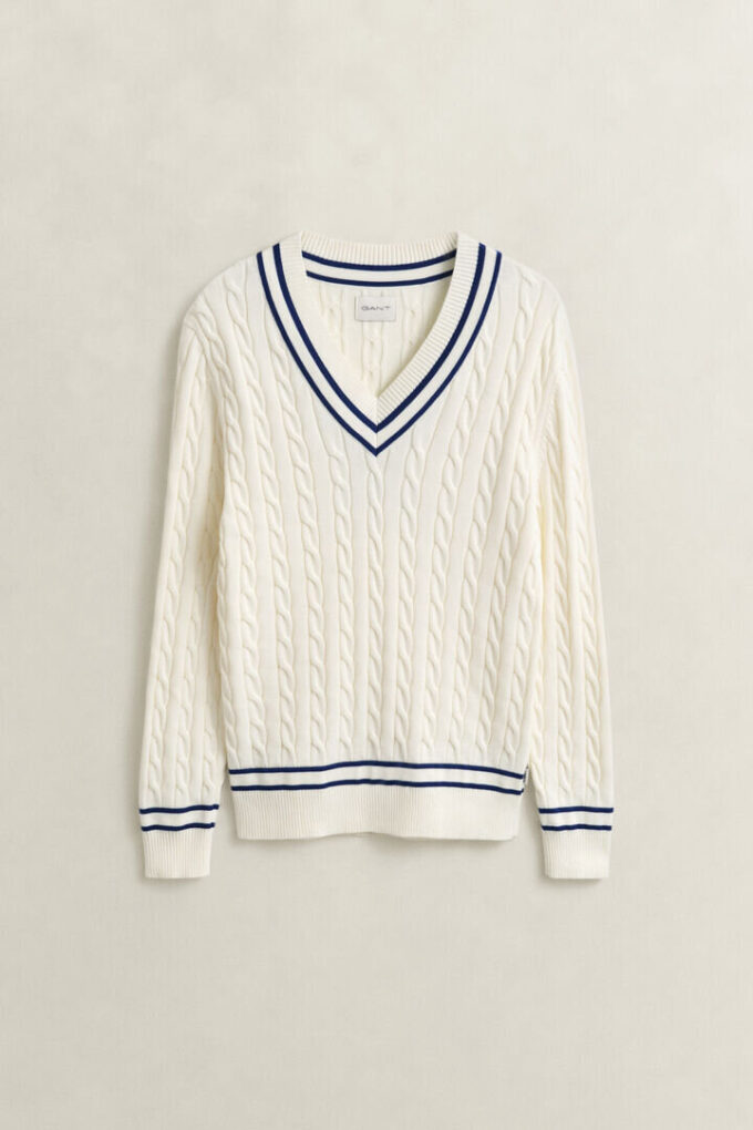 Camisola de malha trançada com decote em V
