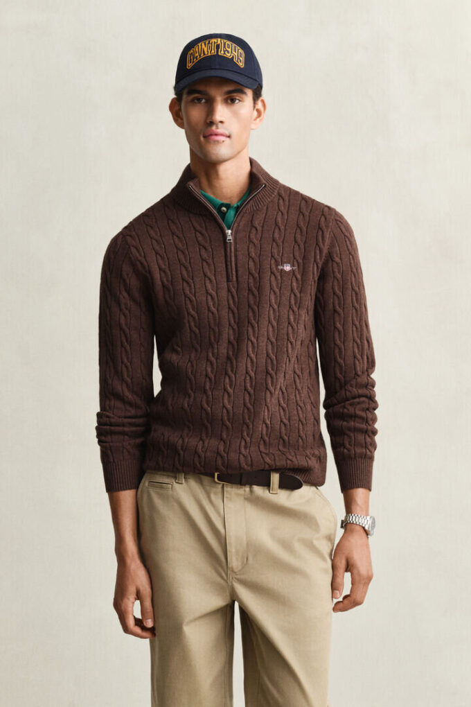 Camisola de malha trançada com meio fecho