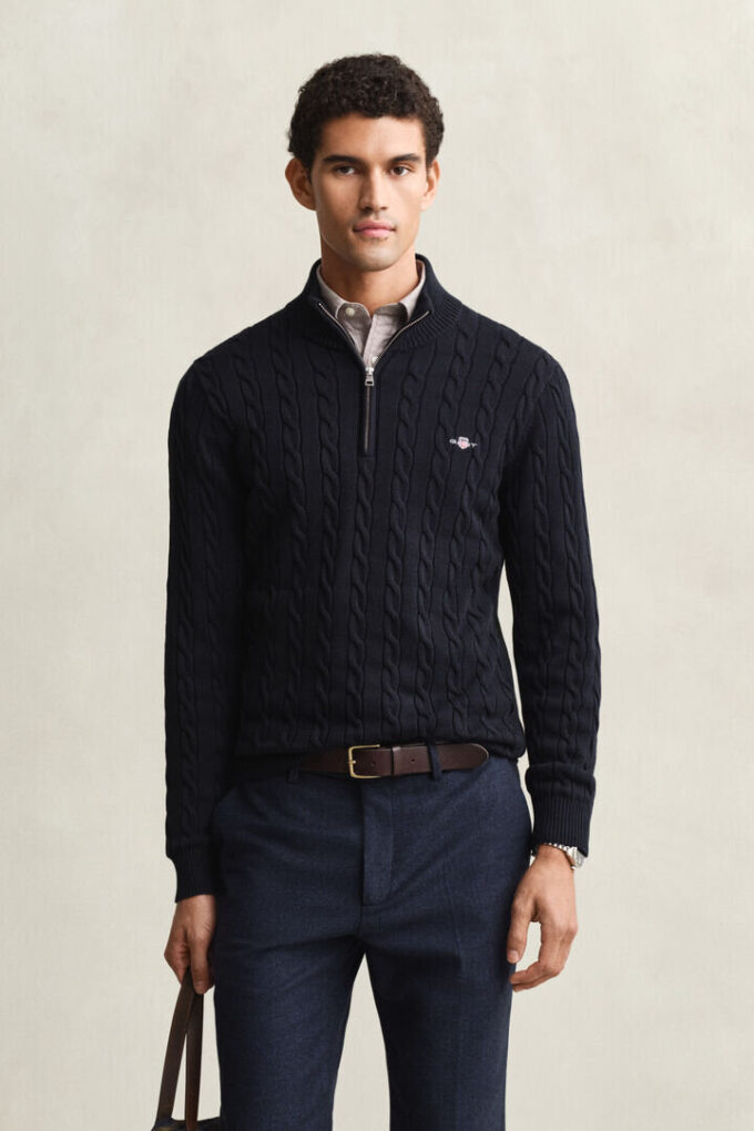 Camisola de malha trançada com meio fecho