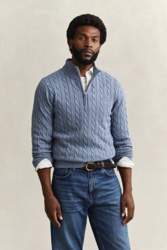 Camisola de malha trançada com meio fecho