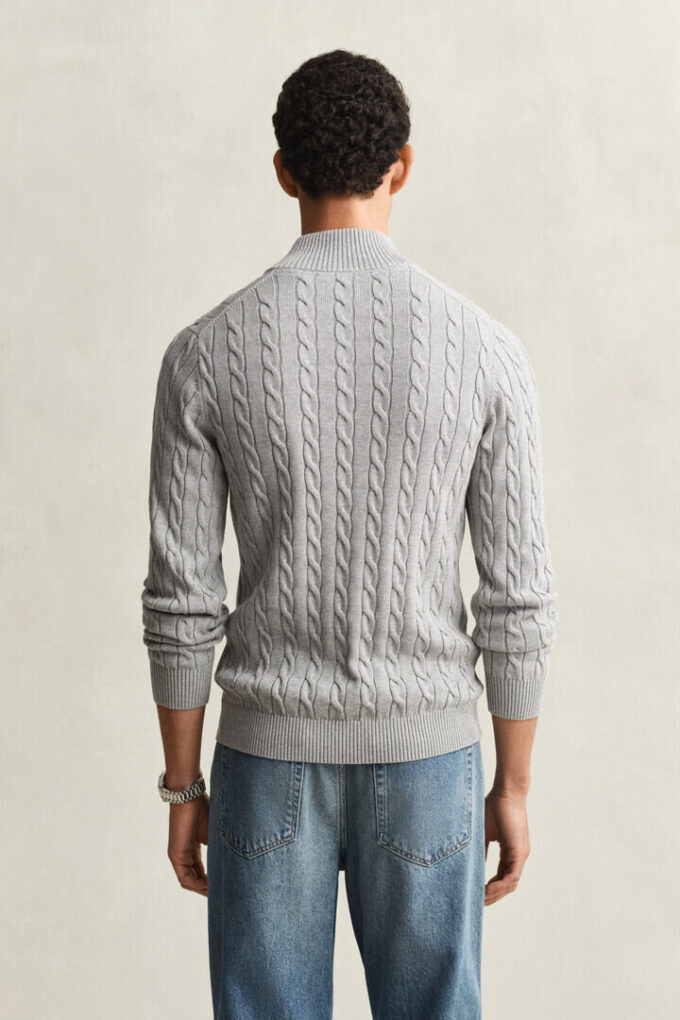 Camisola de malha trançada com meio fecho